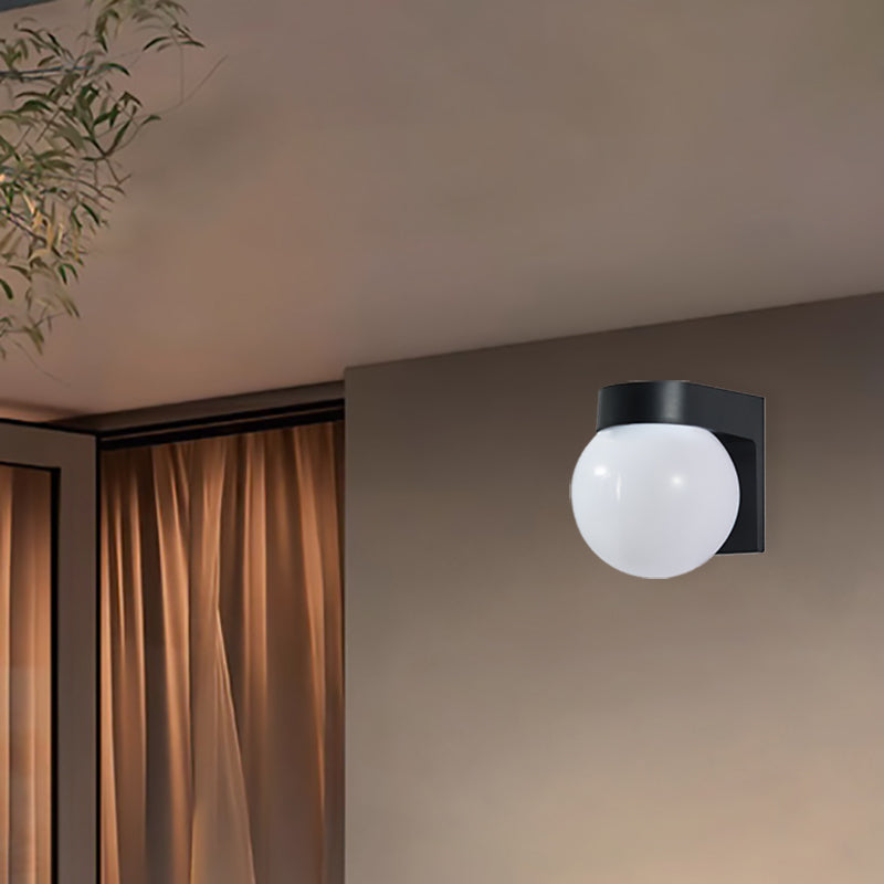 Wasserdichte, kugelförmige Wandleuchte aus Polycarbonat-Acryl mit einem Licht für die Terrasse