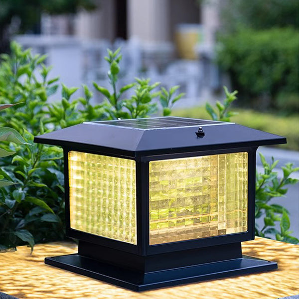Moderner minimalistischer solarbetriebener wasserdichter rechteckiger Diamantstreifen-Glas-Schirm Aluminiumrahmen LED-Pfostenkopflicht für den Garten | Brehn