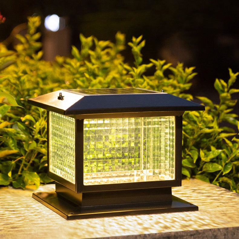 Moderner minimalistischer solarbetriebener wasserdichter rechteckiger Diamantstreifen-Glas-Schirm Aluminiumrahmen LED-Pfostenkopflicht für den Garten | Brehn