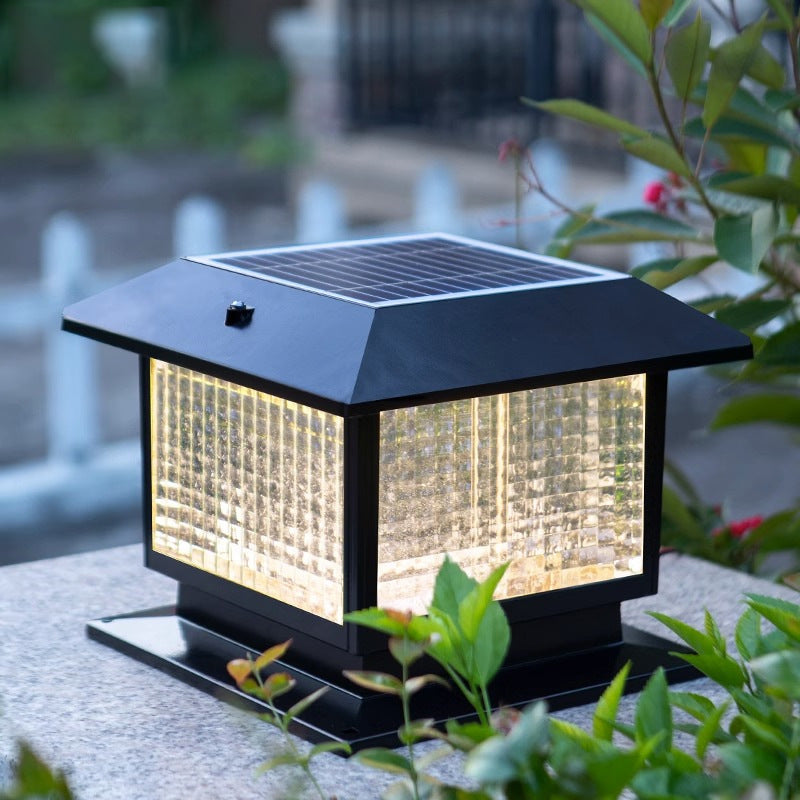 Moderner minimalistischer solarbetriebener wasserdichter rechteckiger Diamantstreifen-Glas-Schirm Aluminiumrahmen LED-Pfostenkopflicht für den Garten | Brehn