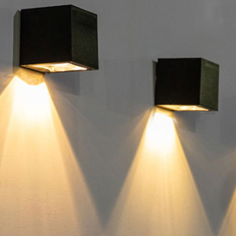 Moderner Minimalistischer Würfel Kunststoff Solar LED Wandleuchtenlampe für Garten | Brehn
