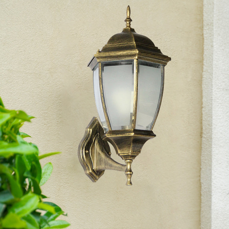 Moderne, wasserdichte, sechseckige Wandleuchte im Retro-Stil aus Aluminium mit mattiertem Klarglas und Käfigdesign für die Terrasse