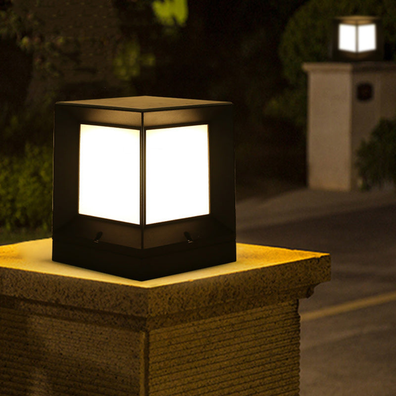 Moderner Minimalistischer Solar-Wasserdichter Quadratförmiger Aluminium-Acryl-LED-Außen-Straßenlaterne Für Garten | Brehn