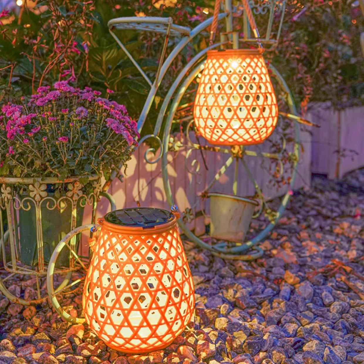Traditionelles Chinesisches Solar-Wasserdicht Oval Rund Hollow Mesh ABS LED Außen Landschaftslicht Für Garten | Brehn