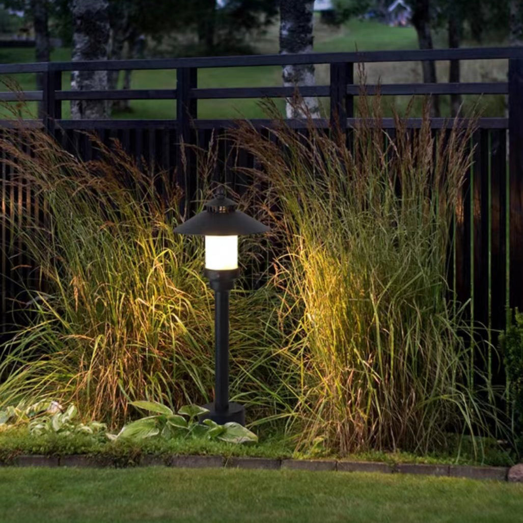 Traditionelle europäische wasserdichte halbrunde Zylinder-Aluminium-Dolomit 1-Licht Außenlandschaftslampe für den Garten | Brehn