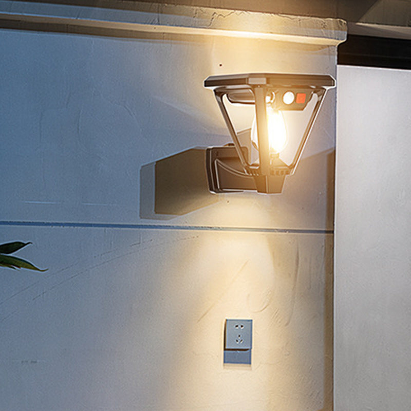 Zeitgenössische industrielle menschliche Körpersensor LED Solar wasserdicht Rasen Einstecklicht für den Außenbereich Patio | Brehn