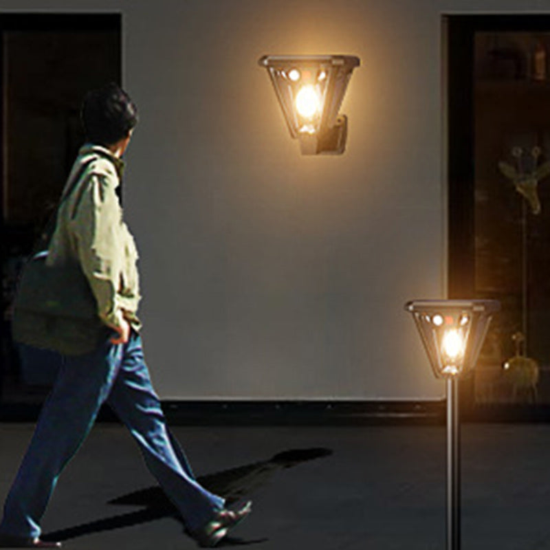 Zeitgenössische industrielle menschliche Körpersensor LED Solar wasserdicht Rasen Einstecklicht für den Außenbereich Patio | Brehn