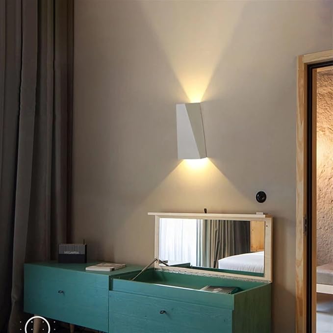 Moderner Minimalistischer Aluminium Auf- und Abwärts Beleuchteter LED-Wandstrahler für Außenbereich Terrasse | Brehn