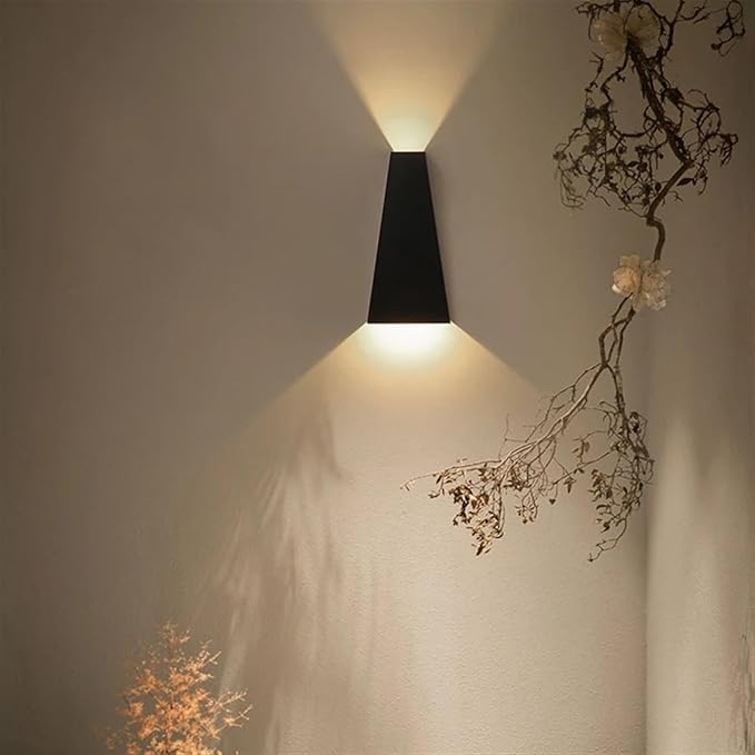 Moderner Minimalistischer Aluminium Auf- und Abwärts Beleuchteter LED-Wandstrahler für Außenbereich Terrasse | Brehn