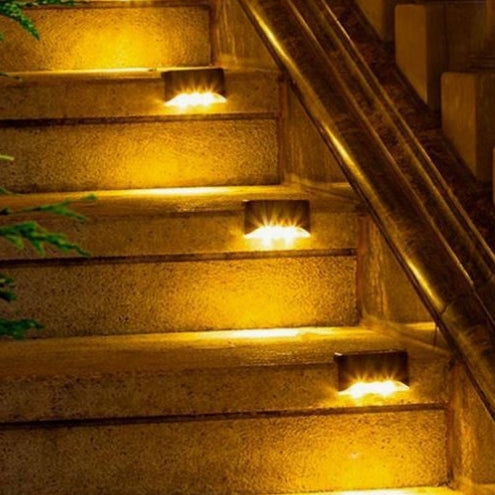 Zeitgenössisches industrielles PP quadratisches wasserdichtes LED-Solar-Außenstufenlicht für den Garten | Brehn