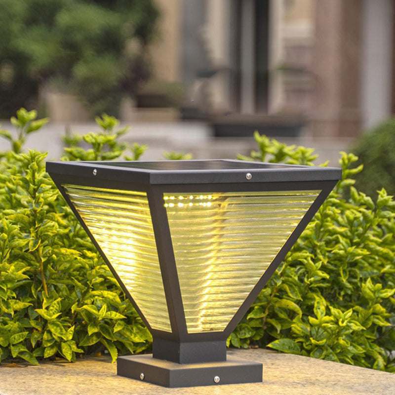Modern Minimalist Solar Waterproof Square Prismatic Stainless Steel Glass LED Außenleuchte Für Patio | Brehn