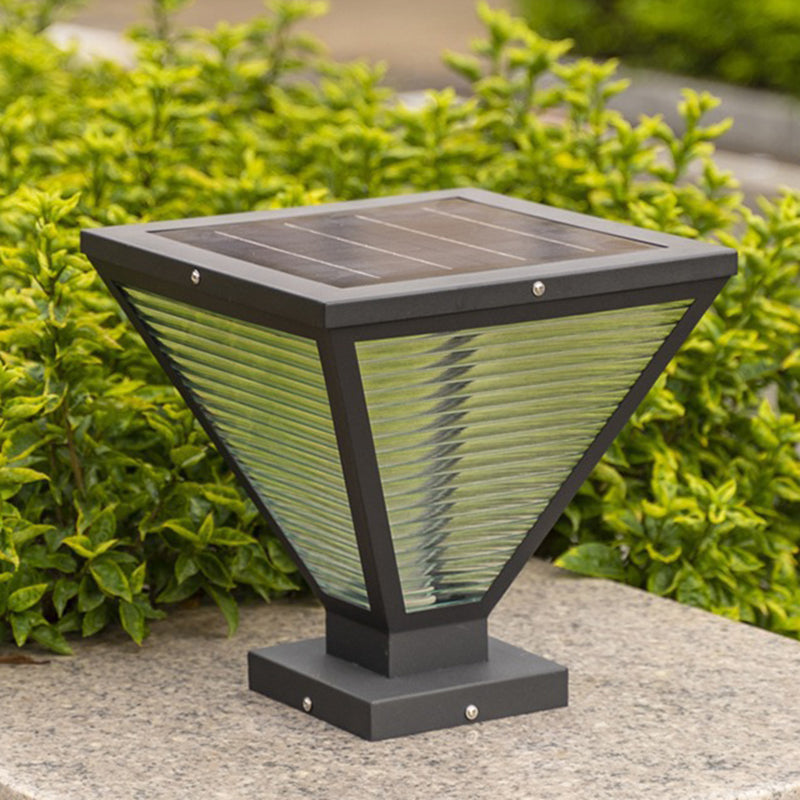 Modern Minimalist Solar Waterproof Square Prismatic Stainless Steel Glass LED Außenleuchte Für Patio | Brehn
