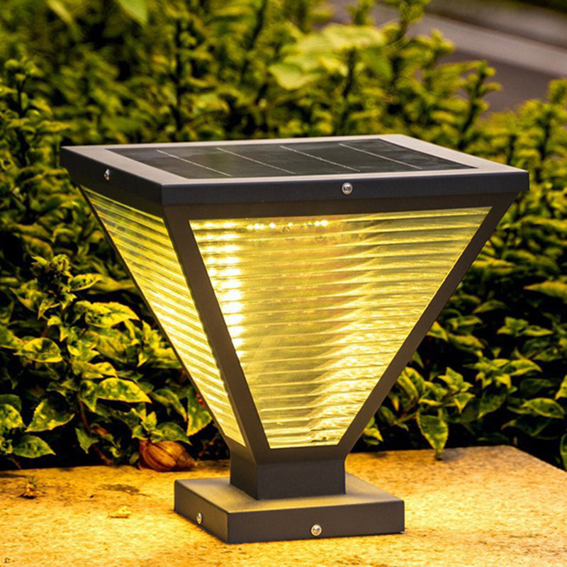 Modern Minimalist Solar Waterproof Square Prismatic Stainless Steel Glass LED Außenleuchte Für Patio | Brehn