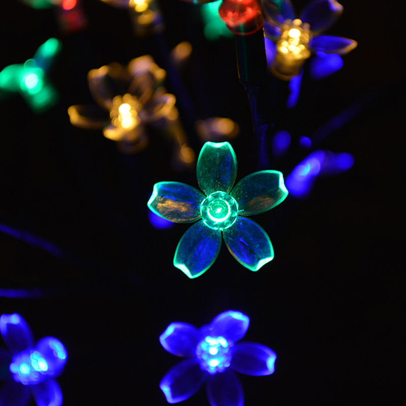 Moderne Art Deco Kirschblüte Lotus Kunststoff LED Outdoor Erdstecker Licht für Garten | Brehn