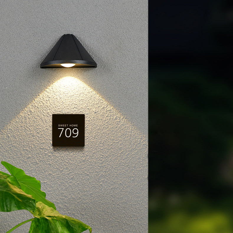 Dreieckige, wasserdichte LED-Wandleuchte aus Aluminium für die Terrasse