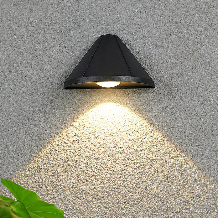 Modern Minimalist Triangle Wasserdichte Linse Aluminium LED Wandleuchte Lampe für Außenpatio | Brehn
