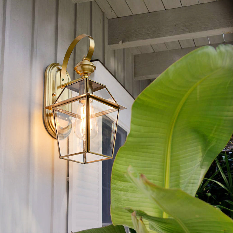 Zeitgenössische Nordische Sechseckige Glocken Wasserfeste Glas Messing 1-Licht Wand Sconce Lampe Für Außenpatio | Brehn