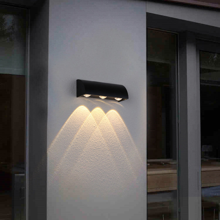 Moderne Einfachheit Wasserdichte Gewölbte Zylindrische Aluminium PC LED Wandleuchte für Außenbereich Patio | Brehn