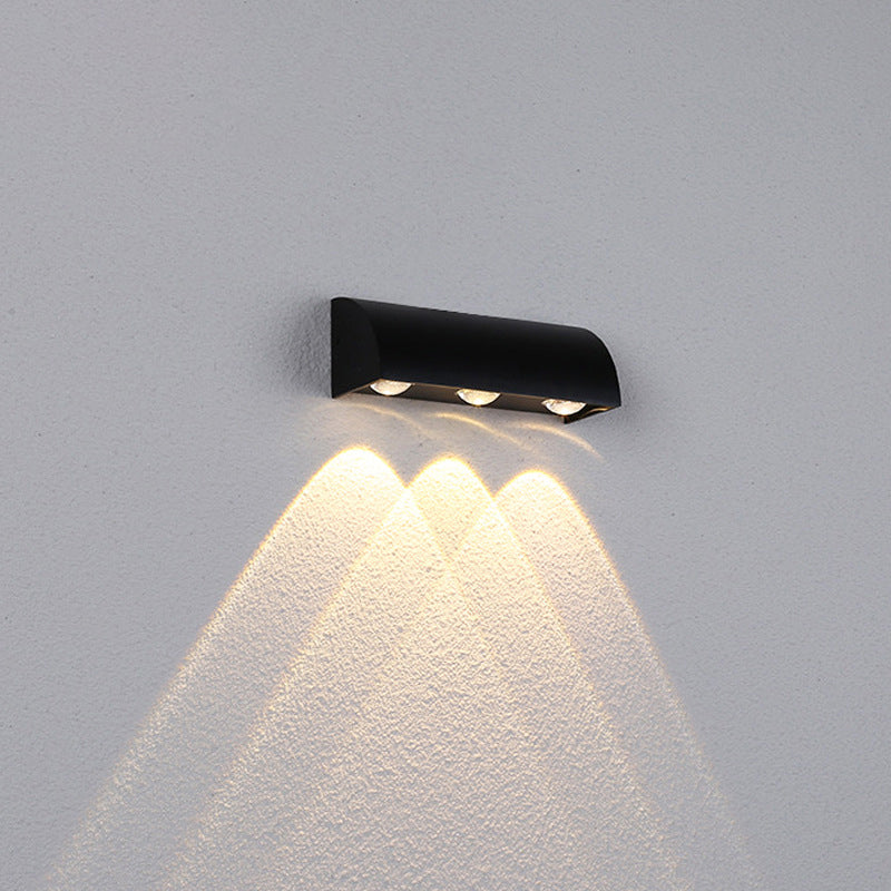 Moderne Einfachheit Wasserdichte Gewölbte Zylindrische Aluminium PC LED Wandleuchte für Außenbereich Patio | Brehn