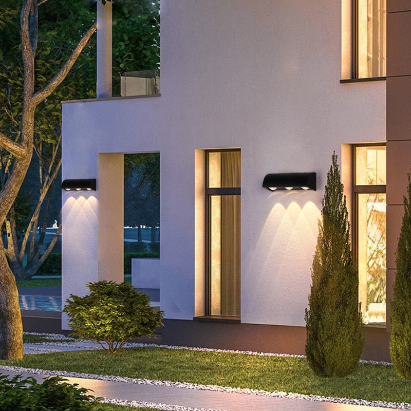 Moderne Einfachheit Wasserdichte Gewölbte Zylindrische Aluminium PC LED Wandleuchte für Außenbereich Patio | Brehn