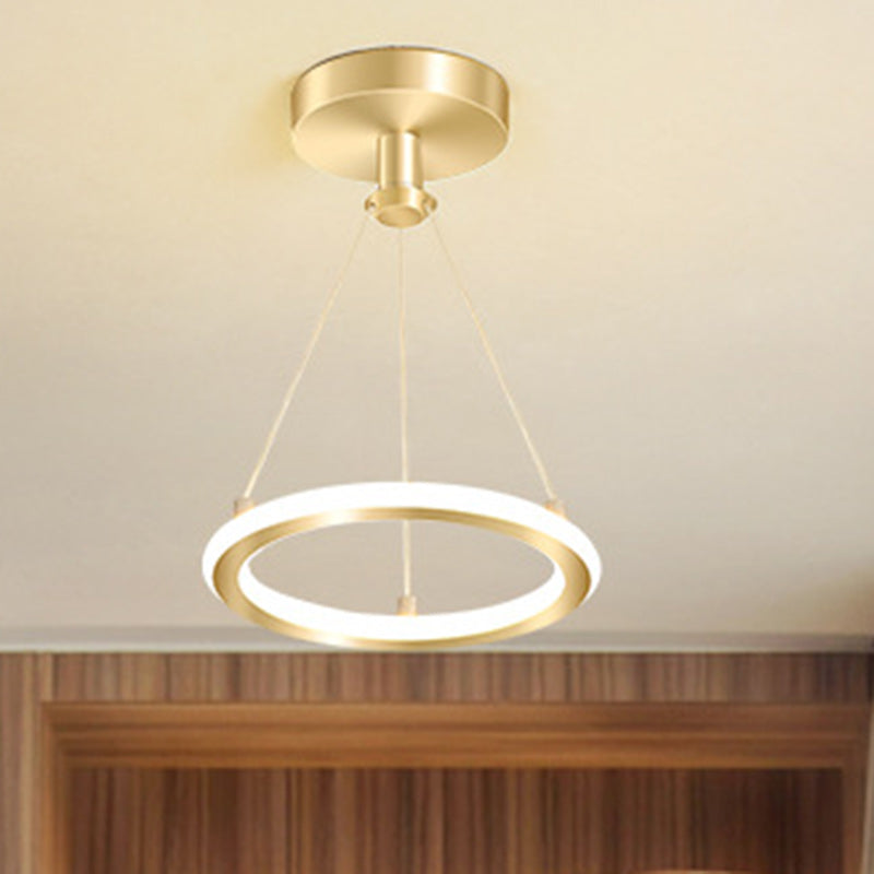 Moderne skandinavische runde LED-Deckenleuchte aus Metall und Siliziumdioxid zur halben Deckenmontage für Flure