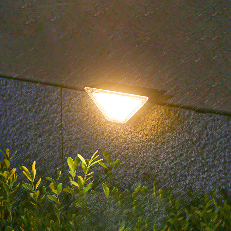 Moderne Einfachheit Solar Wasserdicht ABS PS Dreieck LED Landschaftsbeleuchtung Außenlicht Für Außenpatio | Brehn