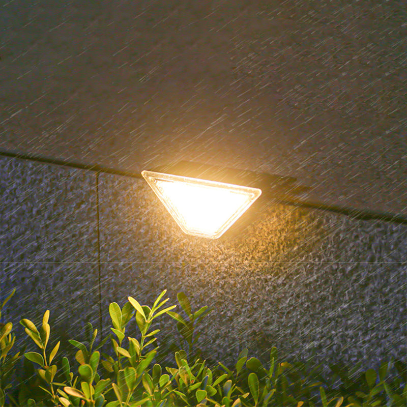 Moderne Einfachheit Solar Wasserdicht ABS PS Dreieck LED Landschaftsbeleuchtung Außenlicht Für Außenpatio | Brehn