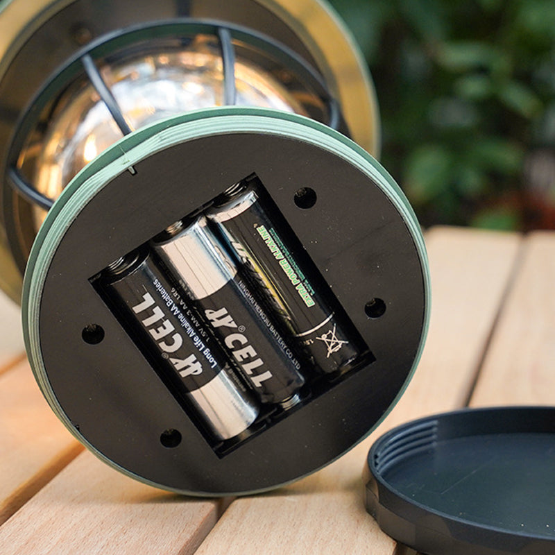 Zeitgenössische Retro wasserdichte wiederaufladbare/Batterie ABS PS PP Stahl Laterne Hängende LED Tischlampe Außenlicht für den Garten | Brehn