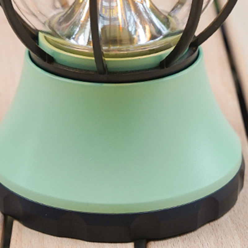 Zeitgenössische Retro wasserdichte wiederaufladbare/Batterie ABS PS PP Stahl Laterne Hängende LED Tischlampe Außenlicht für den Garten | Brehn