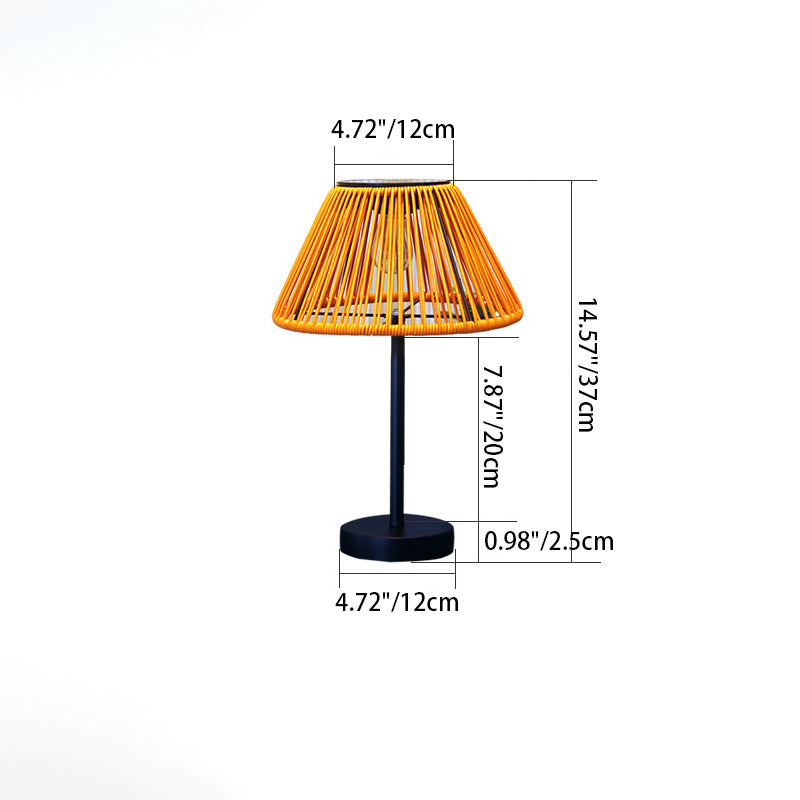 Traditionelle Bauernhaus Wasserfeste Solar Aufladbare Webgummi Rattan Eisen Kegelförmige LED Außen Tischlampe Für Garten | Brehn