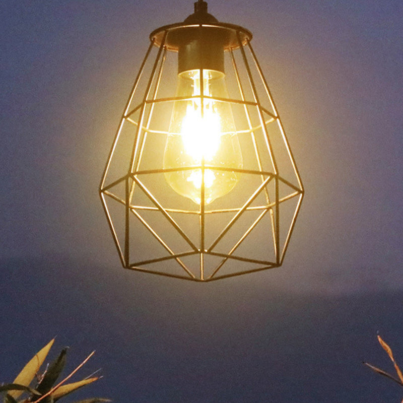 Zeitgenössische industrielle Solar-wasserfeste octagonale Diamantlaterne aus mildem Stahldraht Kunststoff LED Außenpendelleuchte für den Garten | Brehn