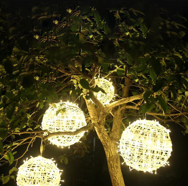 Wasserdichte PVC-Hängekugel-Dekorations-LED-Außenpendelleuchte für den Garten