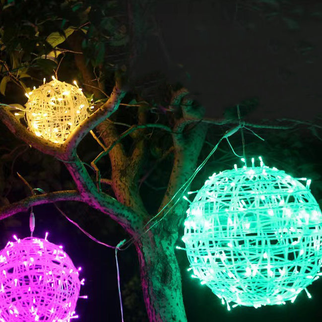 Wasserdichte PVC-Hängekugel-Dekorations-LED-Außenpendelleuchte für den Garten