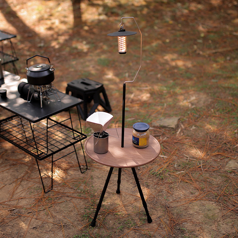 Runder, faltbarer Outdoor-Couchtisch aus Aluminiumlegierung und ABS mit einer Ablagefläche und Lampenhalterung für den Außenbereich