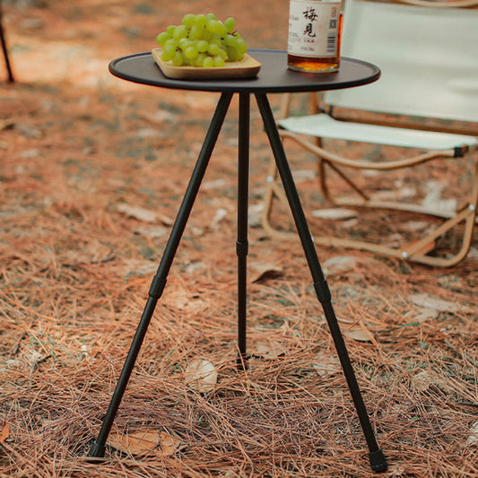 Runder, faltbarer Outdoor-Couchtisch aus Aluminiumlegierung und ABS mit einer Ablagefläche und Lampenhalterung für den Außenbereich