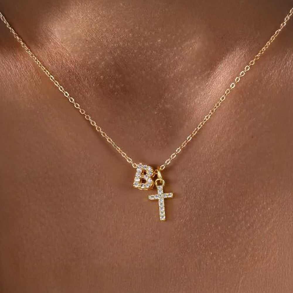 Brehn | Zarte Diamant Initial & Kreuz Halskette
