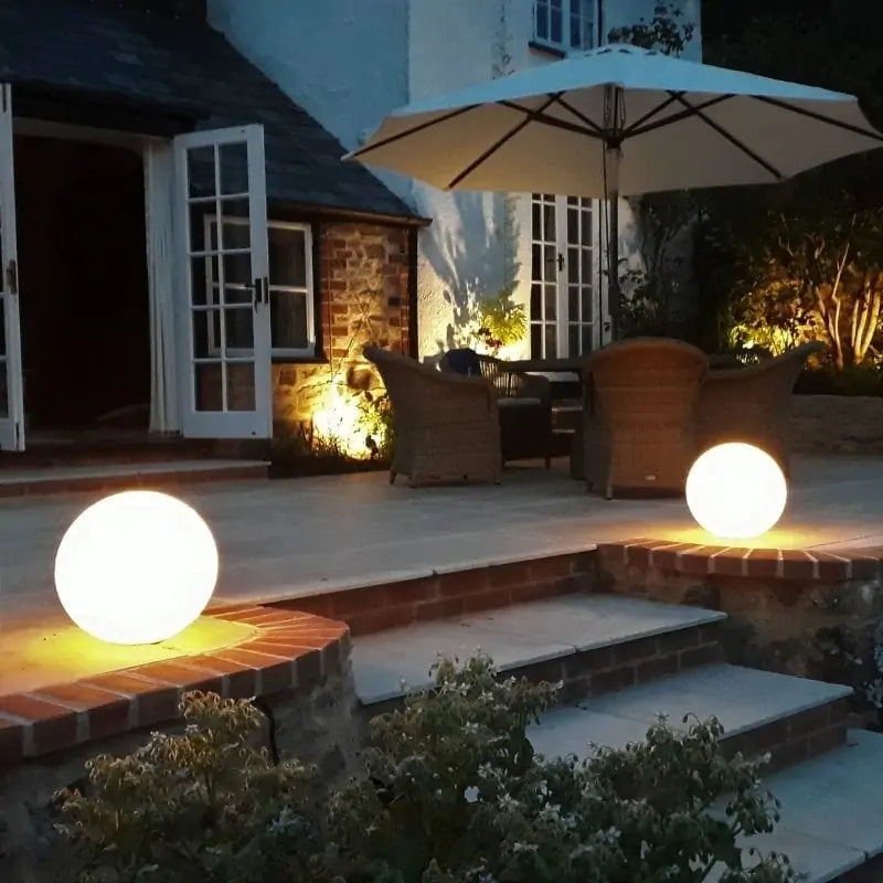 Mehrfarbige LED-Sphären-Gartenlampe mit Fernbedienung