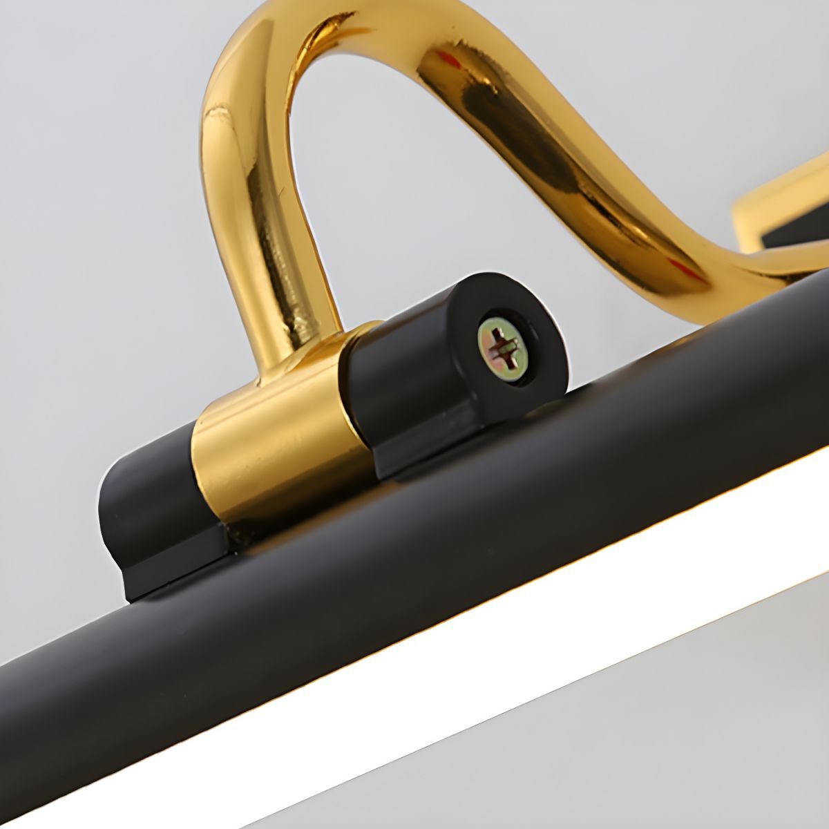 Luxus Schwarz-Gold Spiegel Lampe – LumoGold | Brehn