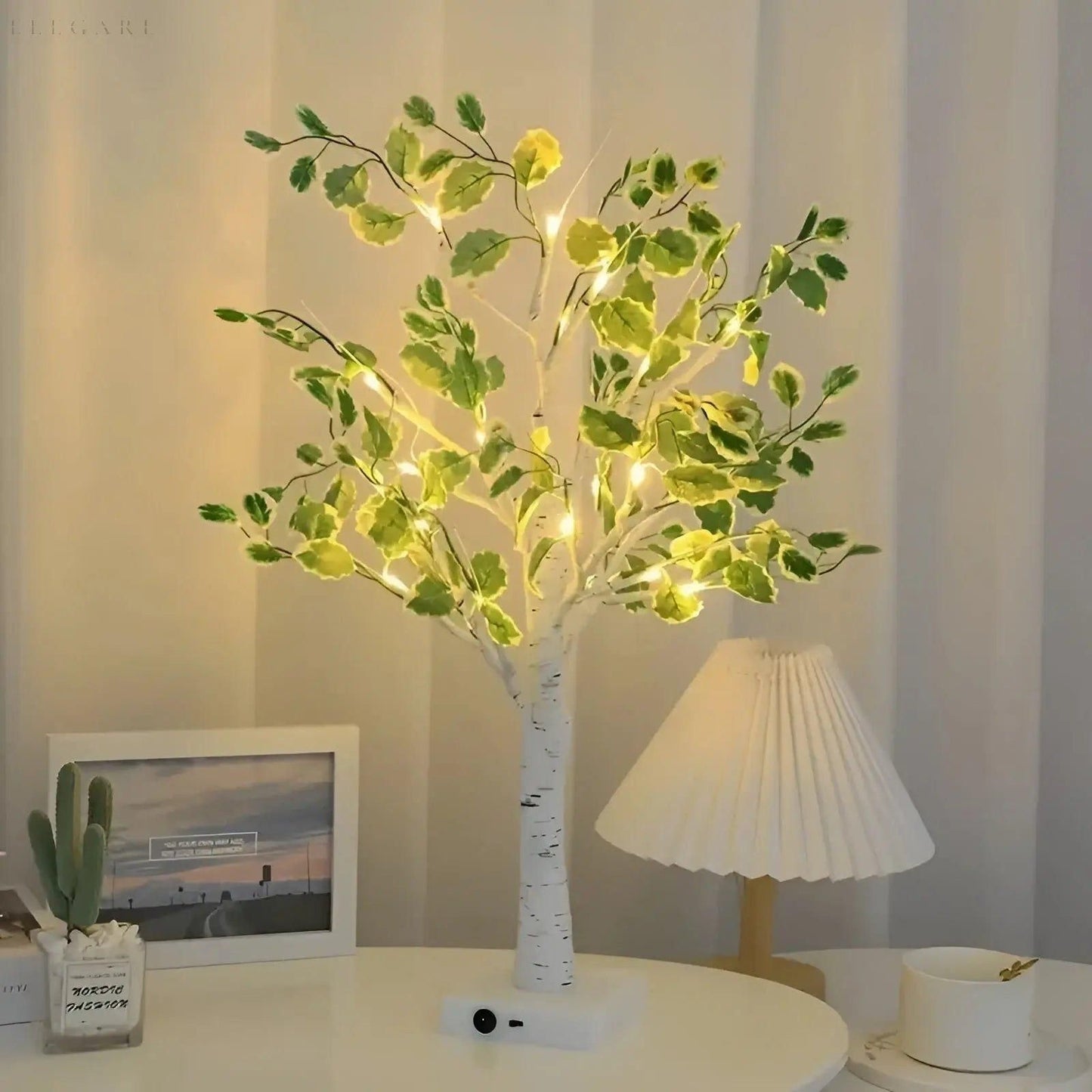 BrightTree Lampe – Leuchtender Baum als Heimdekoration mit LED-Lichtern