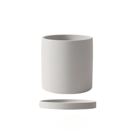 Eleganter Blumentopf aus Keramik mit Untertasse