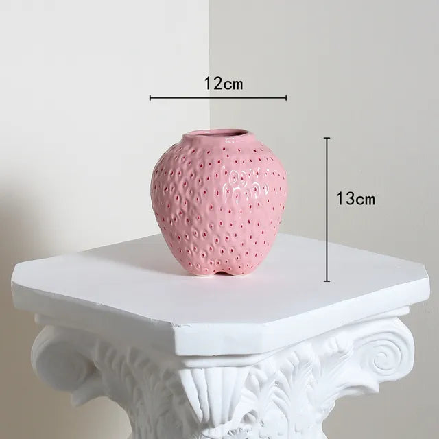 Keramikvase im Erdbeer-Design, Dekorative Blumenvase für Wohnzimmer und Küche | Brehn