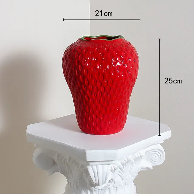 Keramikvase im Erdbeer-Design, Dekorative Blumenvase für Wohnzimmer und Küche | Brehn