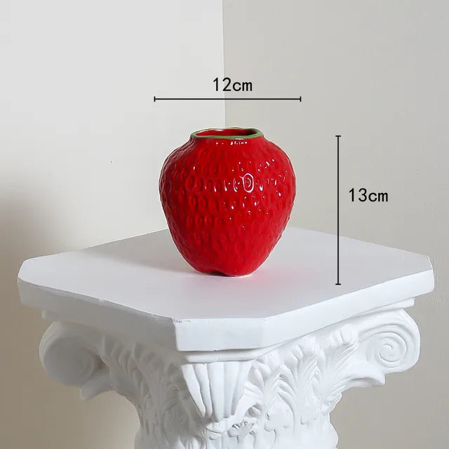 Keramikvase im Erdbeer-Design, Dekorative Blumenvase für Wohnzimmer und Küche | Brehn