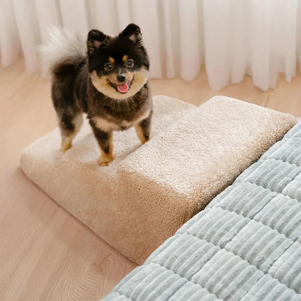 Weiche Schaumstofftreppe für kleine und ältere Hunde – Rampe neben dem Bett