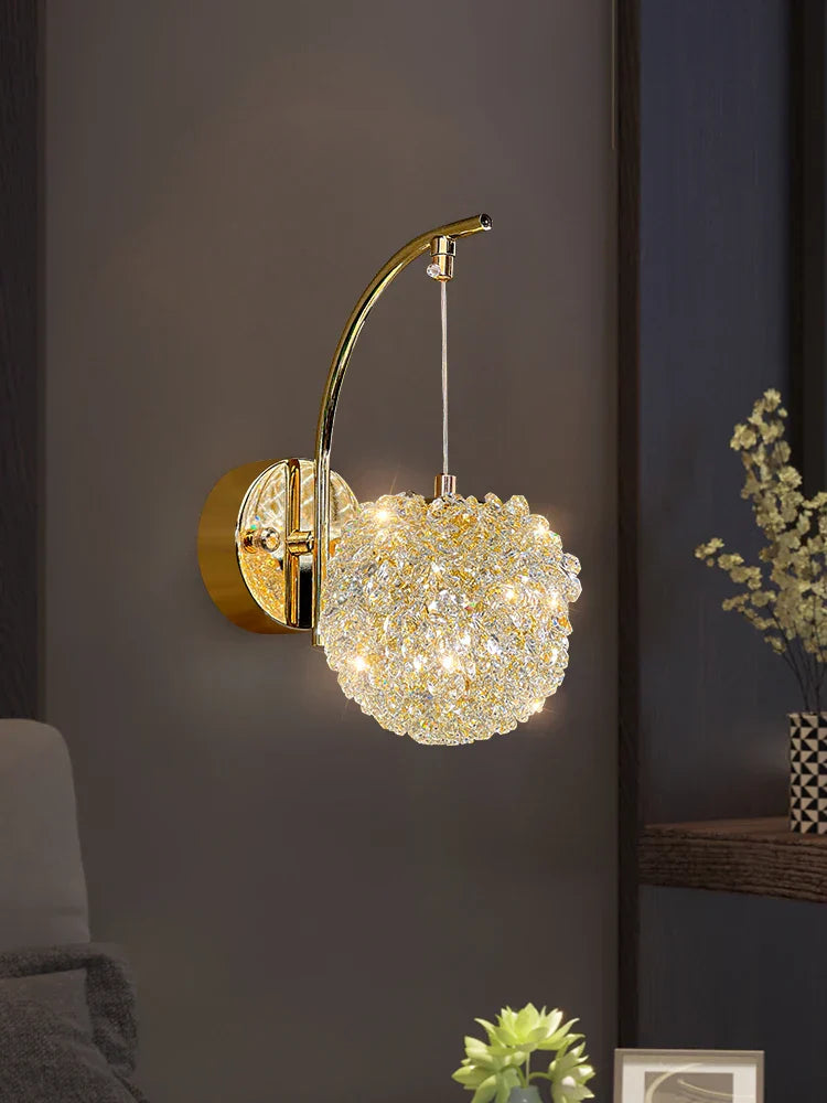 Brehn | Luxuriöse Wandleuchte aus Kristall - Raffinierte Beleuchtung für Ihr Interieur