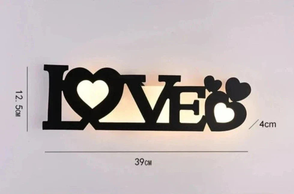 Moderne LED-Buchstabenlampe zur Wandmontage – Dekoratives Licht für Wohn- und Büros | Brehn