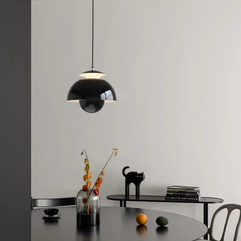 Elegante LED-Pendelleuchte für modernes Interieur – energieeffizient und verstellbar