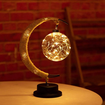 Brehn | LunaGlow - Luxus Tischlampe - Mondhalbmond - Rattan Design - Elegante Beleuchtung