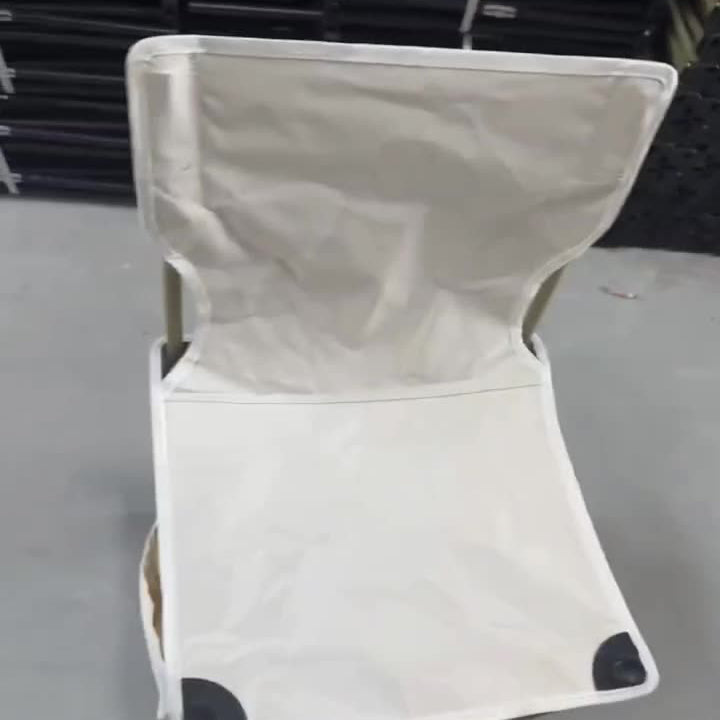 Zeitgenössischer skandinavischer Oxford-Stoff Stahl X-förmiger klappbarer Outdoor-Stuhl mit Rückenlehne für Camping & Strand | Brehn