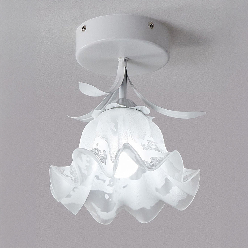 Deckenleuchte mit floralem Glasschirmdesign